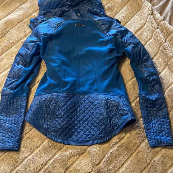 Lululemon jacket with removable hood. So warm and perfect for spring/fall. - Picture 4 of 7